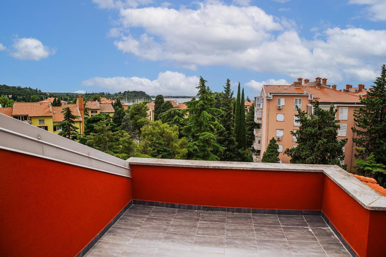 Apartments Sofia Portorose Esterno foto